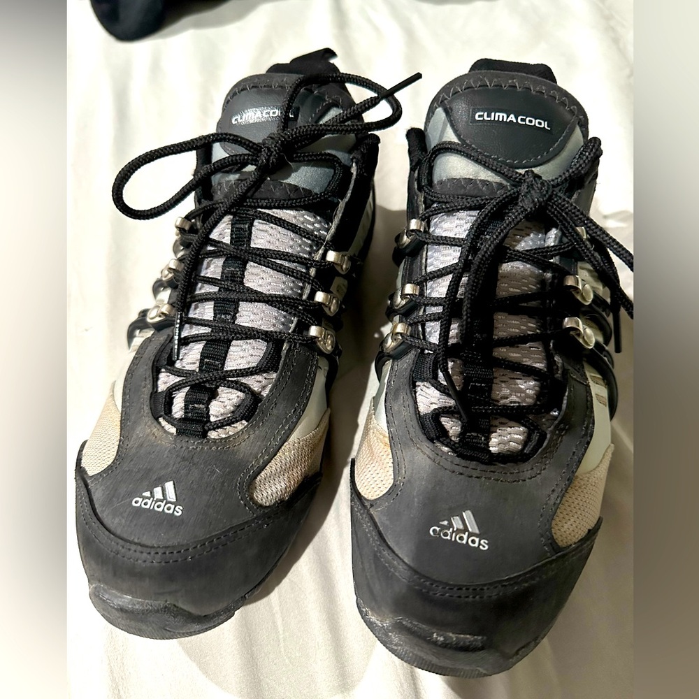 Adidas climacool drainage system sneakers, imported. Size 8